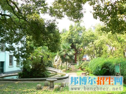 湖南鐵路科技職業(yè)技術(shù)學(xué)院校園一角12223