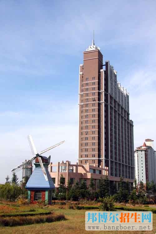 青島理工大學(xué)琴島學(xué)院校園一角8312