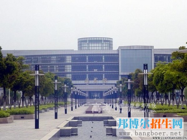 江南大學(xué)校園一角1666