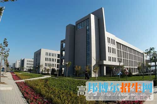 天津城建大學校園一角1127