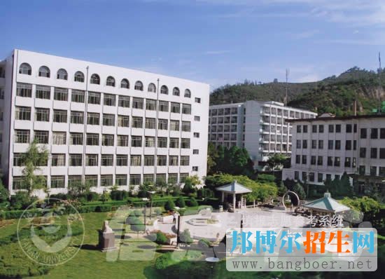 延安大學(xué)校園一角4142