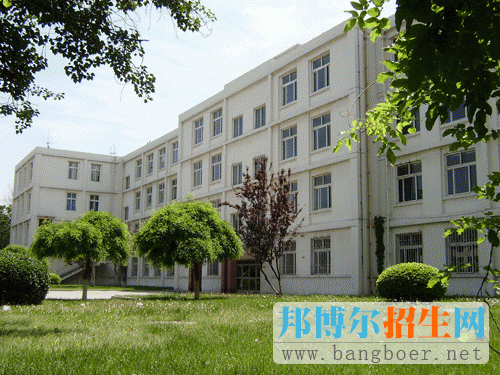 天津機電職業(yè)技術(shù)學院校園一角1279