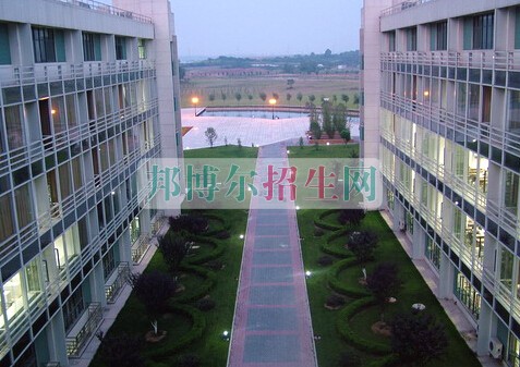 南京醫(yī)科大學(xué)