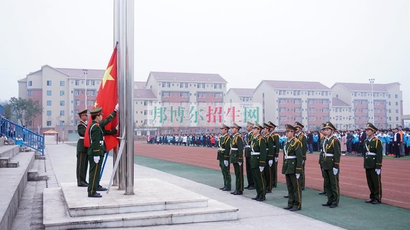 瀘州市職業(yè)技術(shù)學(xué)校舉行2017年春季學(xué)期開學(xué)典禮