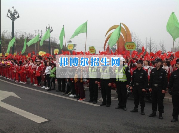 四川省宜賓市南溪區(qū)職業(yè)高級(jí)中學(xué)校學(xué)前教育齊拉練，共踏春風(fēng)迎春景