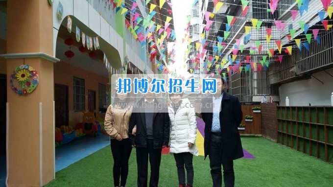 南充師范學(xué)校蔡禮儒校長赴高坪、嘉陵參加實(shí)習(xí)就業(yè)基地掛牌并看望實(shí)習(xí)生