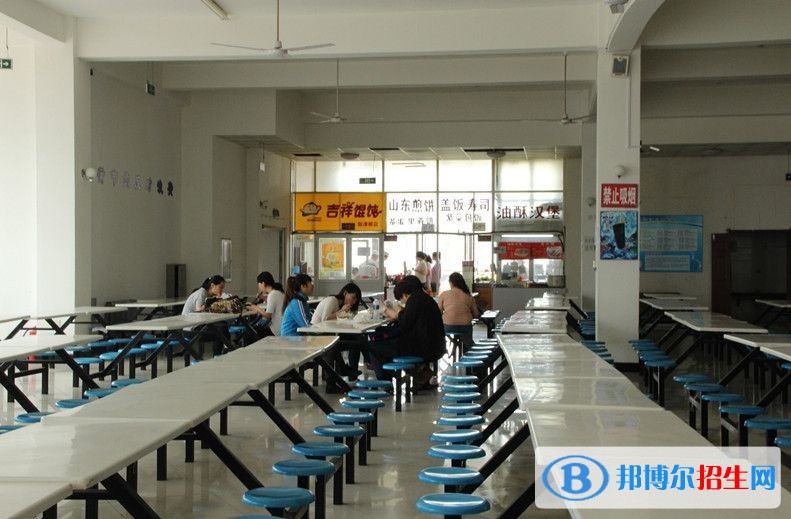 成都信息工程職業(yè)技術學校宿舍條件