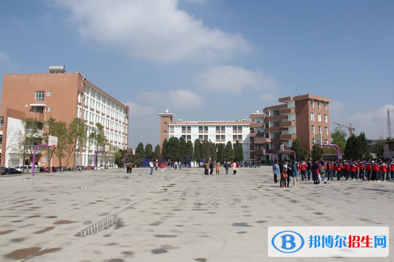 昭通職業(yè)技術(shù)學(xué)校2018年報名條件、招生對象