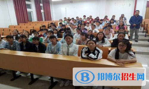 青川縣職業(yè)高級中學2018年報名條件、招生對象