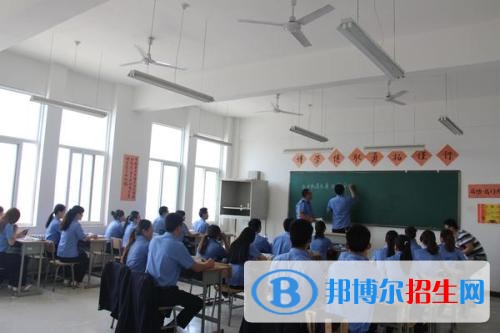 西安鐵路成人中等衛(wèi)生學(xué)校招生辦聯(lián)系電話