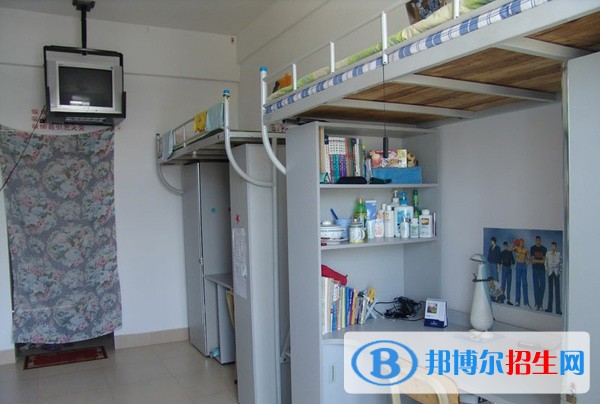 山東濰坊工業(yè)學校住宿條件