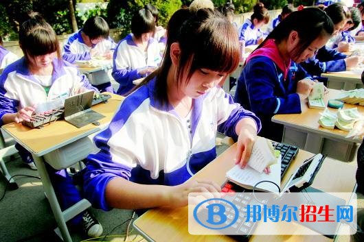 濟(jì)南歷城職業(yè)中專2018年報名條件、招生對象
