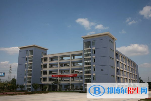 南京交通高級(jí)技工學(xué)校2018年報(bào)名條件、招生對(duì)象