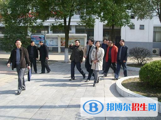 江蘇海安雙樓職業(yè)高級中學招生辦聯系電話
