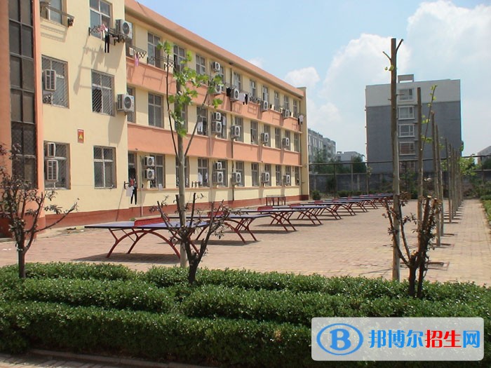 江蘇如皋職業(yè)教育中心校2019年報名條件、招生對象