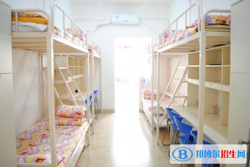 江蘇揚州汽車技工學(xué)校住宿條件