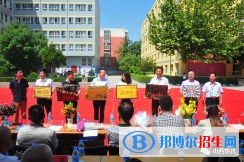 運(yùn)城河?xùn)|商貿(mào)技術(shù)學(xué)校2019年報(bào)名條件、招生對(duì)象