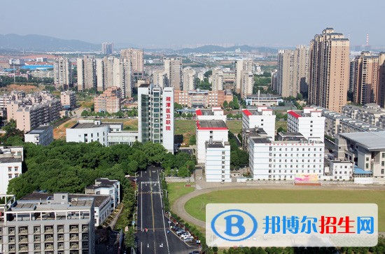 湘潭醫(yī)衛(wèi)職業(yè)技術(shù)學(xué)院?jiǎn)握袌?bào)名條件