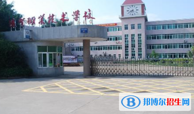 佛山順德區(qū)勒流職業(yè)技術學校2019年報名條件、招生對象