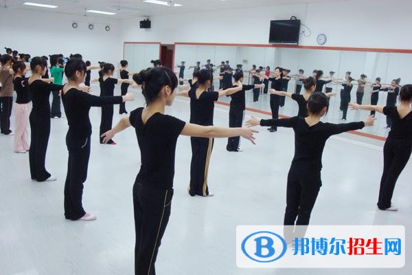 2019成都幼師學(xué)校幼師數(shù)學(xué)的課程性質(zhì)