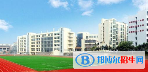 長(zhǎng)沙大專和中專哪個(gè)好