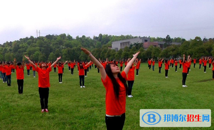 湖南2020年初中生女生讀什么鐵路學(xué)校好