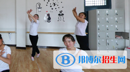 武威勞動(dòng)服務(wù)技工學(xué)校2020年學(xué)費(fèi)、收費(fèi)多少