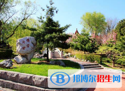 紅河慶來職業(yè)學(xué)校地址在哪里