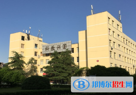 萍鄉(xiāng)工業(yè)中等專業(yè)學校網(wǎng)站網(wǎng)址