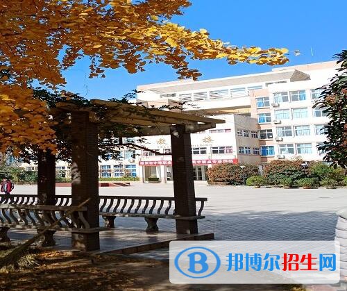 鄭州商貿(mào)管理學(xué)校2021年有那些專(zhuān)業(yè)