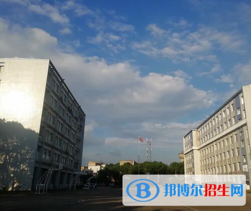 湘潭科技職業(yè)技術(shù)學(xué)校2020年報名條件、招生要求、招生對象
