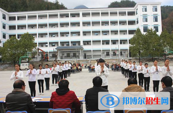興山職業(yè)教育中心2020年報(bào)名條件、招生要求、招生對(duì)象