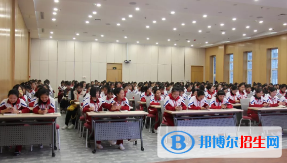 保定女子職業(yè)中專學校