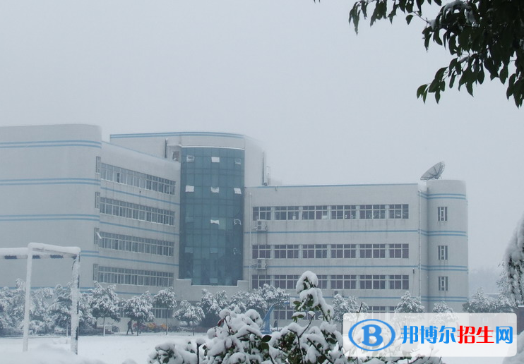 南陽建筑工程學校2021年報名條件、招生要求、招生對象