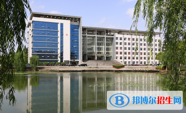 湖北職業(yè)技術(shù)學(xué)院2020年報名條件、招生要求、招生對象