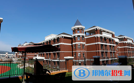 宜昌龍盤湖國(guó)際學(xué)校初中部2020年報(bào)名條件、招生要求、招生對(duì)象