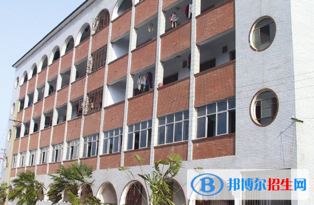 宜城職業(yè)高級中學3