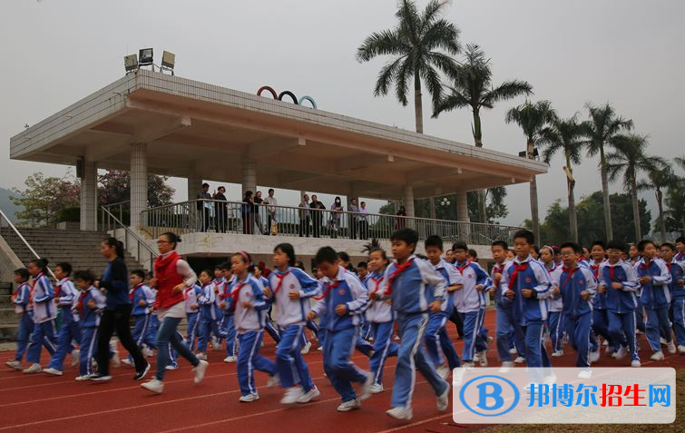 深圳石巖公學(xué)學(xué)校國際部網(wǎng)站網(wǎng)址