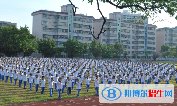 海南農(nóng)墾中學(xué)2020年報(bào)名條件、招生要求、招生對(duì)象