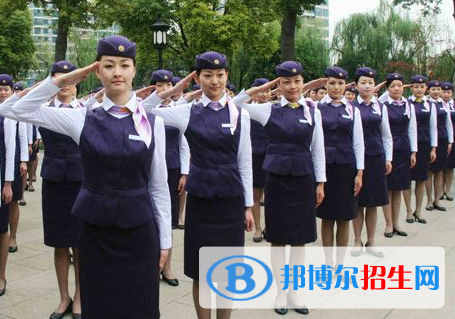 湖北2020年女生讀什么航空服務(wù)學(xué)校好