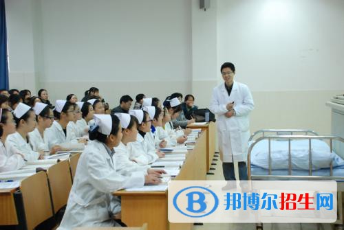 四川2020年初中生報(bào)什么衛(wèi)校好