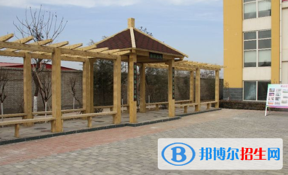 保定第十九中學(xué)2021年招生辦聯(lián)系電話(huà)