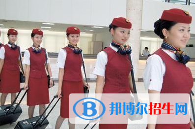 武漢2021年現(xiàn)在讀航空服務(wù)學(xué)校什么專業(yè)好