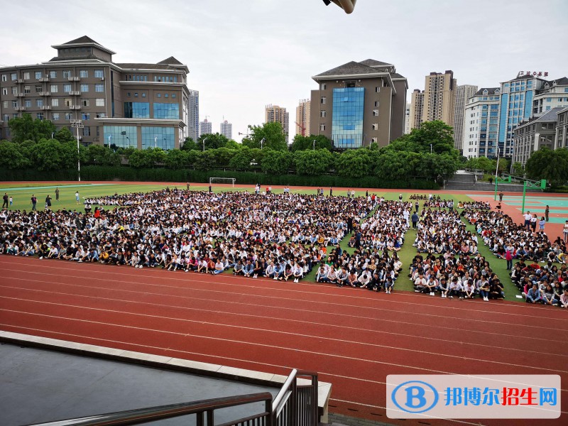 重慶2022年初中生女生讀什么護理學(xué)校好