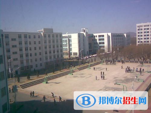 云南夏蒙衛(wèi)生學(xué)校2021年學(xué)費(fèi)、收費(fèi)多少