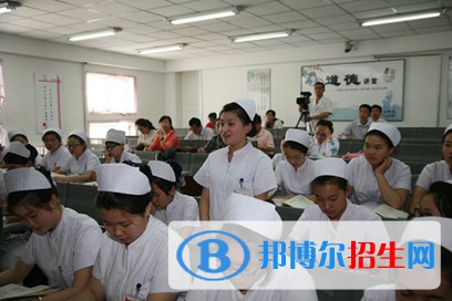阿壩衛(wèi)生學(xué)校2021年學(xué)費(fèi)、收費(fèi)多少