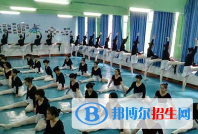 安徽2021年女孩子中專學(xué)什么專業(yè)好