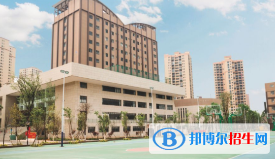 云南商務職業(yè)學院8