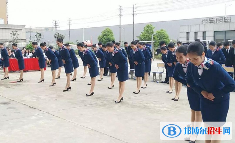 蘭州2022年適合女生的航空服務學校專業(yè)