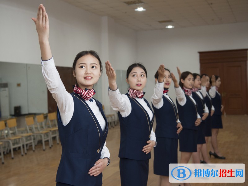 蘭州2022年適合女生的航空服務(wù)學(xué)校